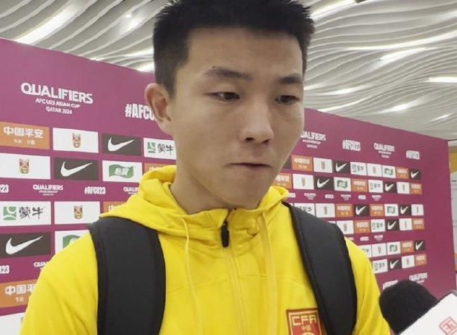 阿姨紧绷的乳房