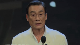 含紧一点h边做边走动视频